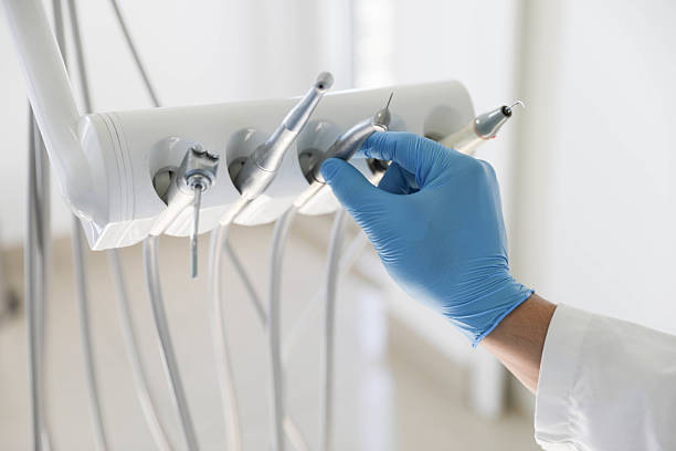 Professional Emergency Dentist technician working in Interlachen, FL
